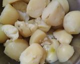 A picture of step 1 of Aloo paratha.