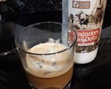 Foto del paso 1 de la receta: Carajillo de licor de crema de arroz