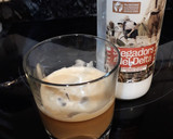 Foto del paso 1 de la receta: Carajillo de licor de crema de arroz
