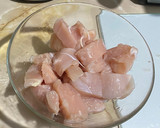 Foto del paso 1 de la receta: Guiso de pollo con papas