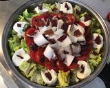 Une image de l'étape 5 de Salade composée : sucrine endives tomates bœuf séché et mozzarella di buffala.