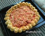 Foto langkah ke 16 dari resep Cheesy Bites Pizza | Pizza dgn pinggiran keju.