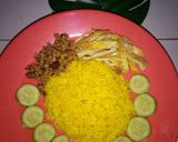 Foto langkah ke 3 dari resep Nasi goreng kunyit.
