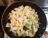 Foto del paso 3 de la receta: Crumble de manzanas express