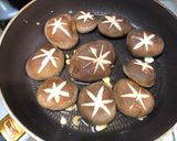 A picture of step 3 of Japanese Butter Garlic Mushroom.