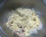 A picture of step 2 of Green chilli onion fritters.