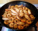 Foto del paso 8 de la receta: Calamares salteados con gambas 🍤🍤
