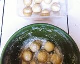 Foto langkah ke 3 dari resep Donat Maizena Topping Glazing Simple.