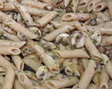 Foto del paso 5 de la receta: Macarrones integrales al ajillo