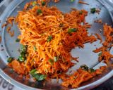 A picture of step 2 of Gajar nu chhin / sambharo.