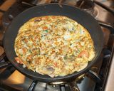 Foto del paso 3 de la receta: TORTILLA DE CHAMPIÑONES, ESPINACA Y JAMÓN