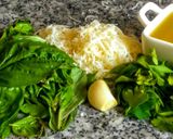 Foto del paso 1 de la receta: Pesto con queso provolone!