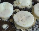 Foto langkah ke 5 dari resep Telur Rebus Krispi Saos Mentega.