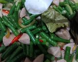 Foto langkah ke 3 dari resep Tumis Kacang Panjang Baso Sapi.