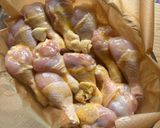 A picture of step 2 of Chicken Legs with Garlic and Herbs.
