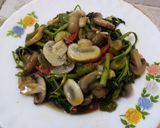 Foto langkah ke 4 dari resep Tumis Kangkung Jamur Kancing (bumbu tauco).