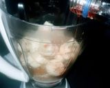Foto del paso 2 de la receta: Licuado de naranja, banana y manzana!!!! bien fresquito 🤗🤗🤗🤗