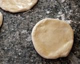 A picture of step 3 of Pastry spring rolls.