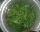 Foto langkah ke 1 dari resep Tumis Daun Singkong.