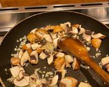 A picture of step 2 of Chicken and mushroom baked rice.