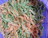 Foto langkah ke 1 dari resep Mie Goreng Sehat Pelangi | Mie Sayur.