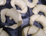 Foto del paso 4 de la receta: Medialunas Saladas de grasa