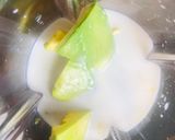 A picture of step 2 of Whosayna’s Fruit Avo Parfait.