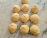 Foto langkah ke 3 dari resep Sosis buns simple.