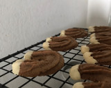 Foto langkah ke 4 dari resep Semprit Coklat Kopi.