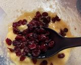 A picture of step 2 of Cranberry, white chocolate and Banana oat bites.