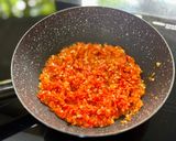 Hình bước làm 2 của món Ớt rim đa dụng dùng kèm bún mì miến