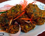 मेथी साग के पकौड़े (methi saag ke pakode recipe in Hindi) रेसिपी चरण 4 फोटो