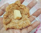 Foto langkah ke 2 dari resep Bola-bola Nasi Mozarela.