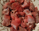 Foto del paso 1 de la receta: Ternera gallega con fideuá y coles de Bruselas