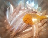 A picture of step 2 of Nethili(Anchovies)Fish Fry.