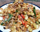 Foto langkah ke 6 dari resep Oseng Teri Kentang.