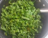 A picture of step 3 of Mutton spinach fenugreek potato.