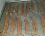 Foto langkah ke 4 dari resep CHURROS COKELAT .