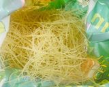 A picture of step 2 of Yin Yang Soup Noodles.