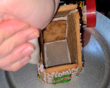 Foto del paso 14 de la receta: Casita de galletas de jengibre 🎅😉!