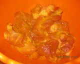 Foto del paso 2 de la receta: Fricasé de cerdo acompañado con yuca hervida