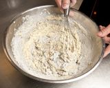 Meggyes-mákos pite krembl tésztával recept fázis 6 fotója