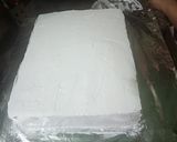 A picture of step 9 of Blackforest jungle theme cake.