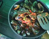 Foto langkah ke 7 dari resep Kerang hijau asam pedas.