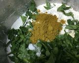 A picture of step 2 of Spinach Thalipeeth.