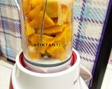 Foto langkah ke 4 dari resep Kuweni Mango Cheesecake.