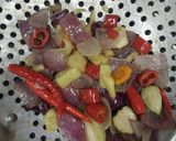 Foto langkah ke 2 dari resep Ikan siakap masak lemak chili.