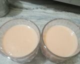 A picture of step 4 of Papaya Shake.