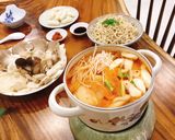 Hình bước làm 2 của món Lẩu kim chi bánh gạo