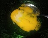 Foto langkah ke 3 dari resep Maklor Makaroni Telur.